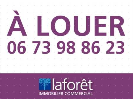 local commercial compiegne 240 m2