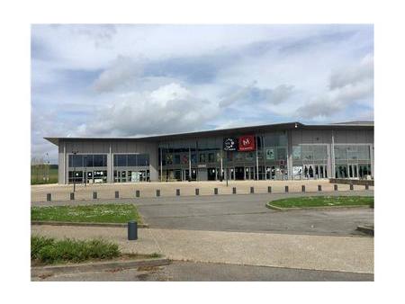 location local commercial jaux (60880) - 305 m²