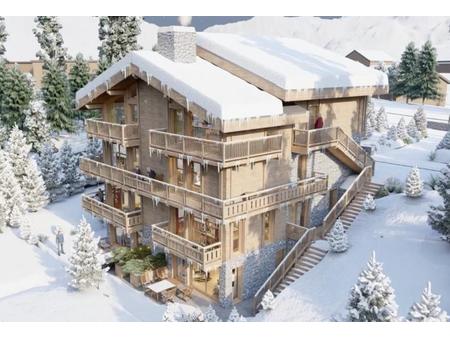 sur les derniers niveaux du chalet neuf alpina, cet appartement duplex propose sur un nive