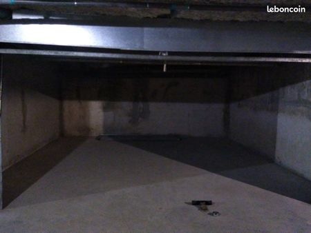 grand garage double 28 m2 aiguelongue paul valéry