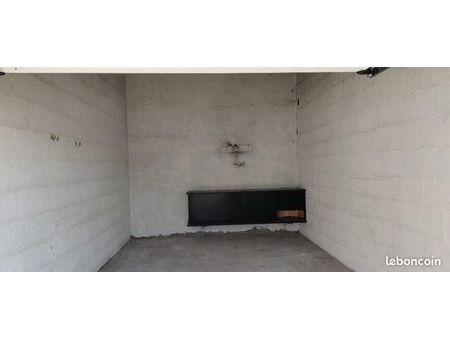 garage à louer - 21,60 m2