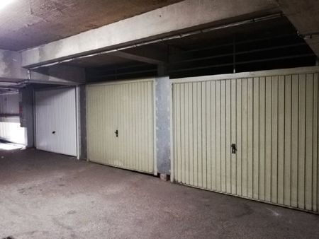 stationnement toulon 13.5 m² t-0 à vendre, 24 000 €