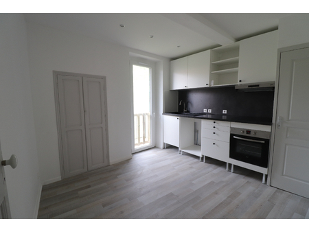 location appartement 4 pièces 78.29 m²