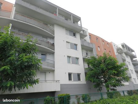 appartement t3 avec balcon et parking