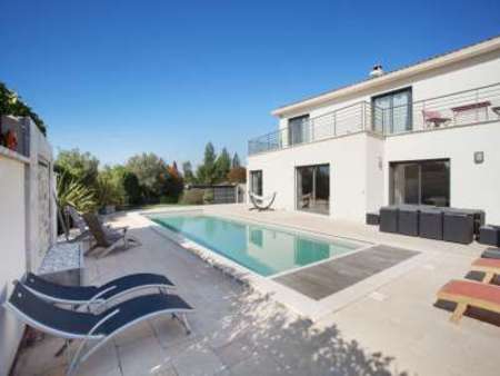 5 bedroom villa for sale with 1,700m2 of land, aix en provence, bouches-du-rhone , provenc