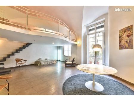 appartement/loft atypique - quai saint antoine - lyon 2eme