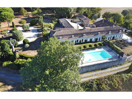 vente maison 15 pièces 630 m² bonneville-et-saint-avit-de-fumadières (24230)