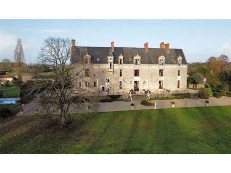 château en vente à la roche-sur-yon : ref.3364 : chateau 17e siècle à vendre proche de la 