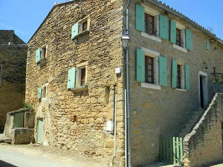 maison de village en pierre à vendre  grignan région  drôme provençale
