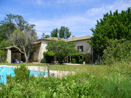 ferme authentique en pierre à vendre  drôme provençale  terrain  piscine  source  ruisseau