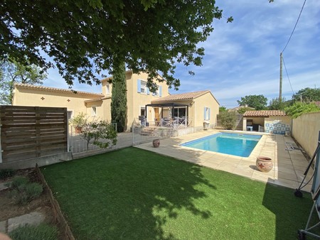 villa avec piscine et terrain à vendre drome provençale  secteur recherché  au calme