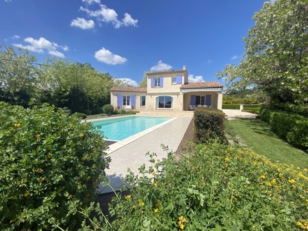 villa à vendre en excellent état  grignan région  drôme provençale  terrain paysager  pisc