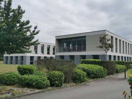 location de bureau de 755 m² à saint-jacques-de-la-lande - 35136