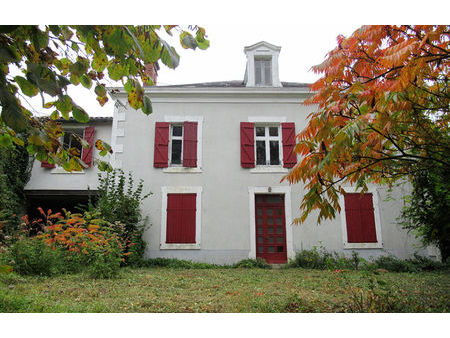 vente maison 8 pièces 200 m² chabanais (16150)