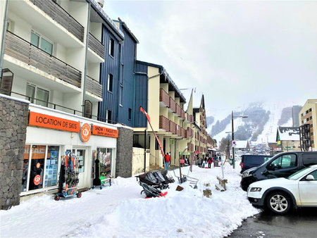 boutique de location de skis et matériel de montagne  emplac