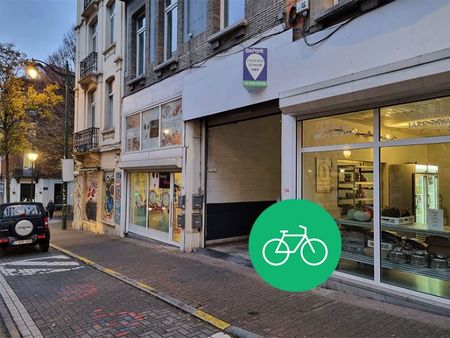 parking vélo + vélo cargo - chaussée d'alsemberg