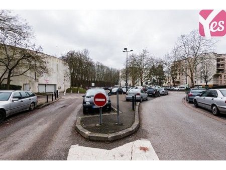 location parking 14 m² à montigny-le-bretonneux (78180)
