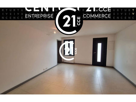 location commerce 40 m² la môle (83310)