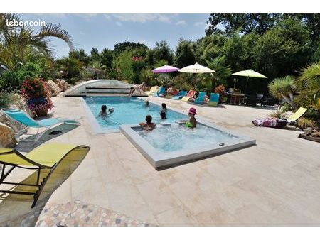 loue villas 5 étoiles de grand standing meublé avec piscine