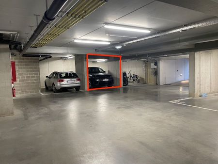 place de parking souterrain au centre de heusden à vendre