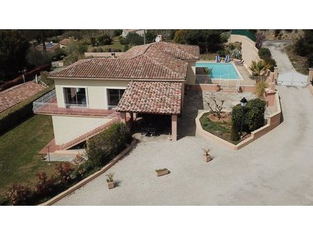 provence - var: mooie villa met gasten-appartement  groot zwembad  panoramisch zicht over 
