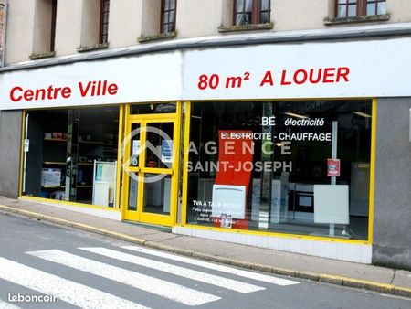 local 81 m² doudeville