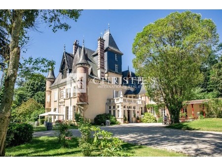 vente elégant château du 19ème siècle - 1hr 30 toulouse cet élégant château construit au d