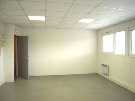 bureaux à louer tourcoing zone franche de 30 à 200 m2