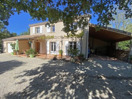 villa à vendre en campagne région de grignan  avec grand terrain boisé de 2555 m².