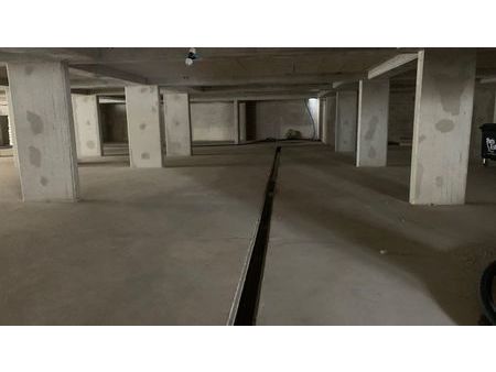 sous-sol semi-enterré - parking - stockage