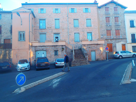 appartement 2 pièces - 55m² - st bonnet le chateau