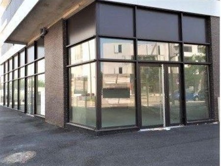 location commerce blagnac 278 m²