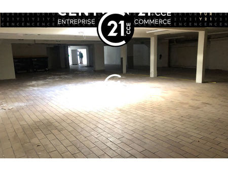 location commerce 390 m² cannes (06400)