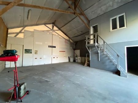 local commercial 111 m²