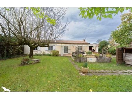 vente maison 4 pièces 110 m² saint-yzan-de-soudiac (33920)