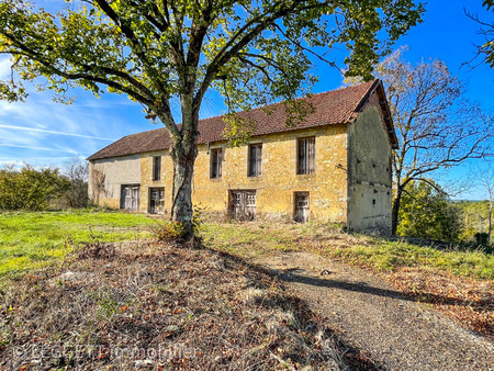 grange 150 m2 à transformer avec 3 ha de prairie en bord de village ; super projet !