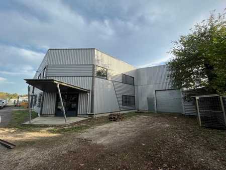 entrepôt à vendre de 1 351 m² à saint-médard-de-guizières - 33230