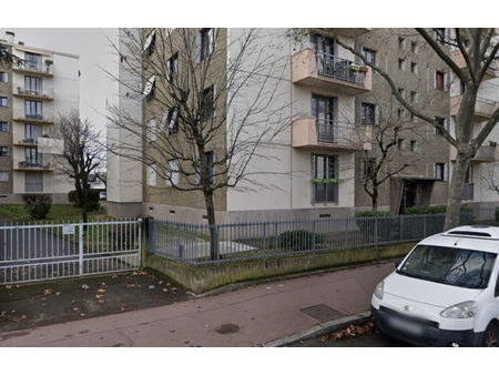 location parking 11 m² vénissieux (69200)