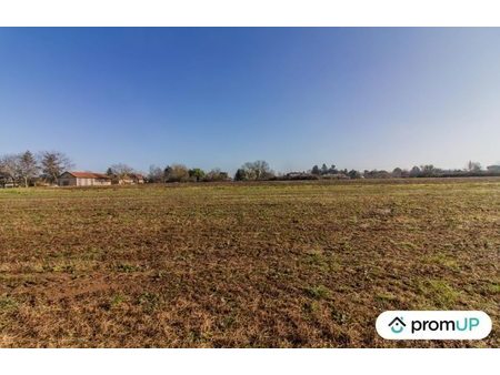 vente terrain 770 m²