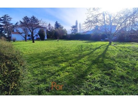 saint-palais-sur-mer un terrain a batir plat de 1005 m2