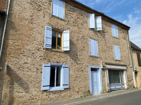 grande maison de 7 pièces à rénover avec petit jardin  cent