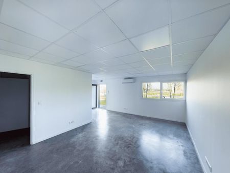 local bureaux 145 m²