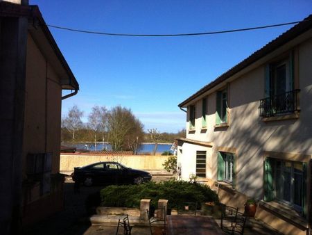 chambre meublee dans maison de campagne