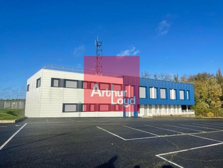 location de bureau de 700 m² à saint-germain-laval - 77130