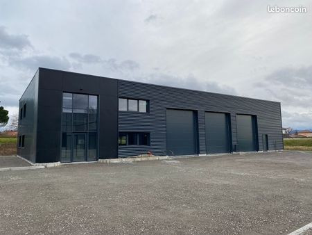 a louer locaux activité 300 m2 neuf zac des murons 42160 andrezieux bouthéon