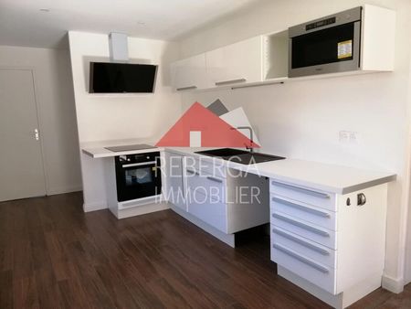 appartement - 4 pièce(s) - 79 m² à 630 