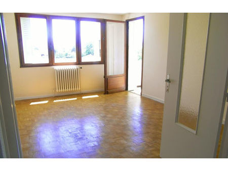 location appartement 3 pièces 56 m² saint-gaudens (31800)