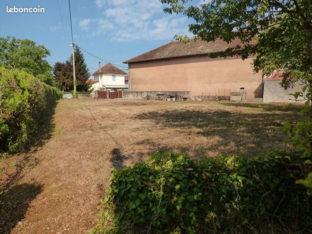 terrain 682 m² saint trivier de courtes