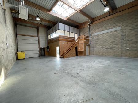 location d'entrepôt de 640 m² à gellainville - 28630