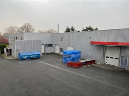 location local d'activités gonesse 947 m²